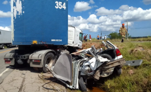 Acidente em Magé: polícia investiga colisão que matou família 